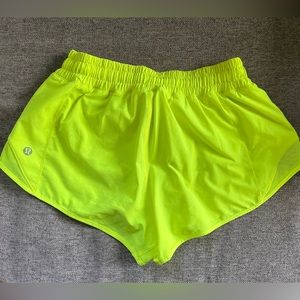 Hotty Hot Low-Rise 2.5” Highlight Yellow - Size 4